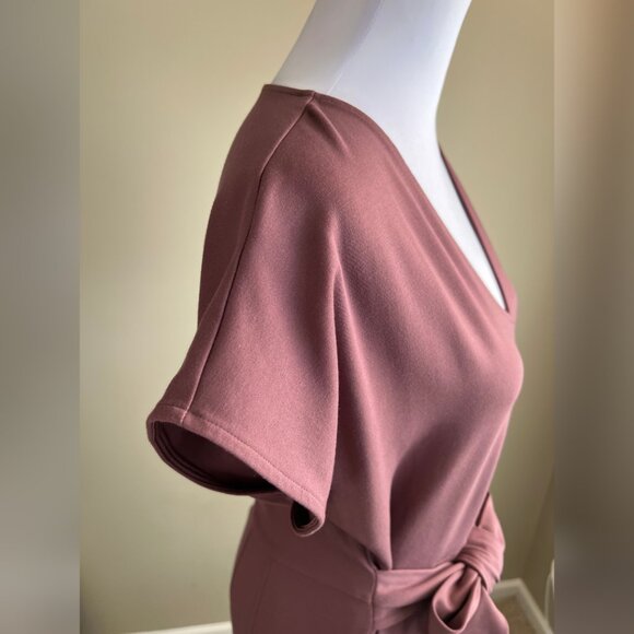 Elegant Mauve Front/Back Tie EXPRESS Jumpsuit Large Size w/ Pockets - Picture 12 of 14